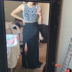 Grad/prom dress